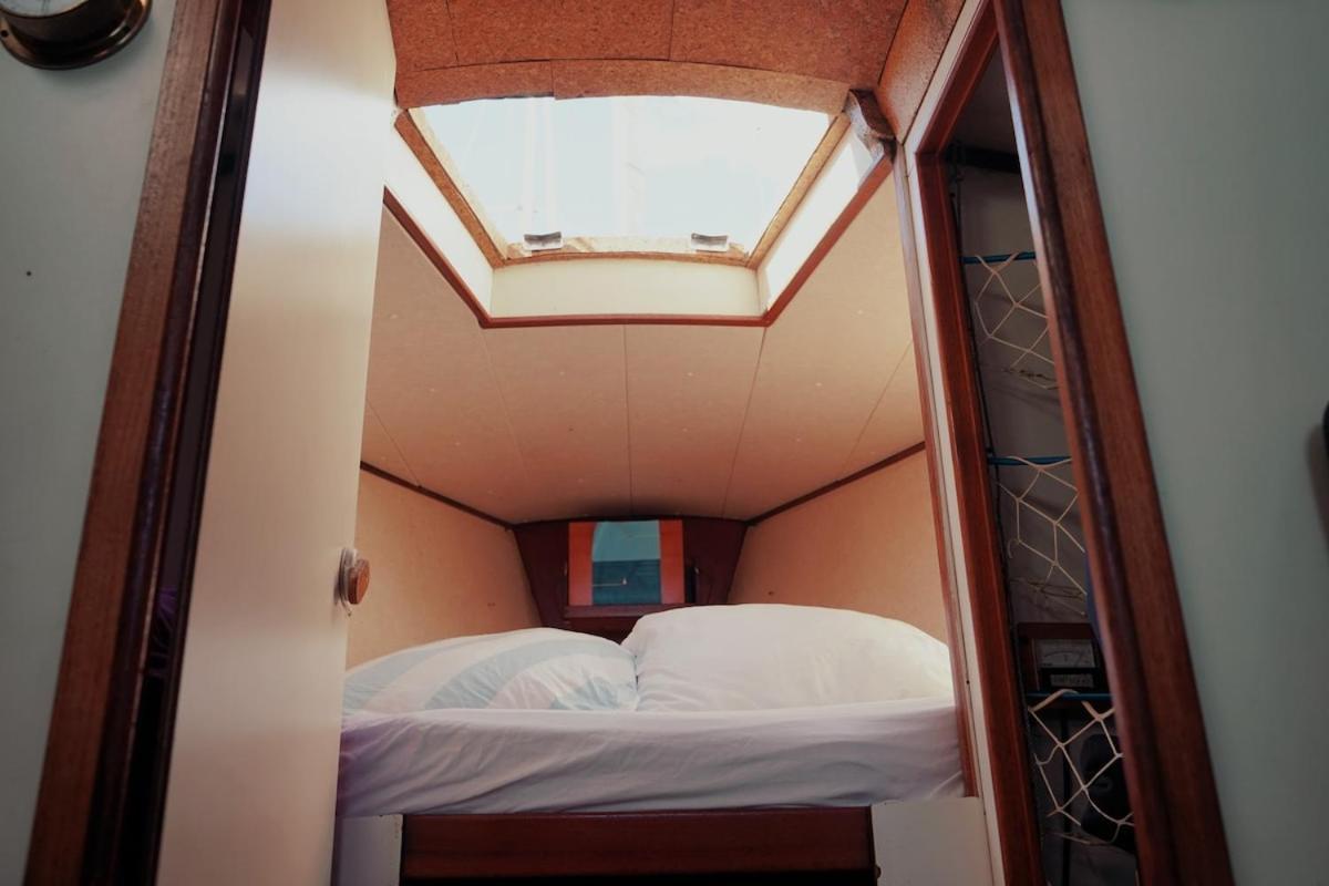 Cozy Lisbon Marina Sleepaboard - Sail Away Hotell Eksteriør bilde