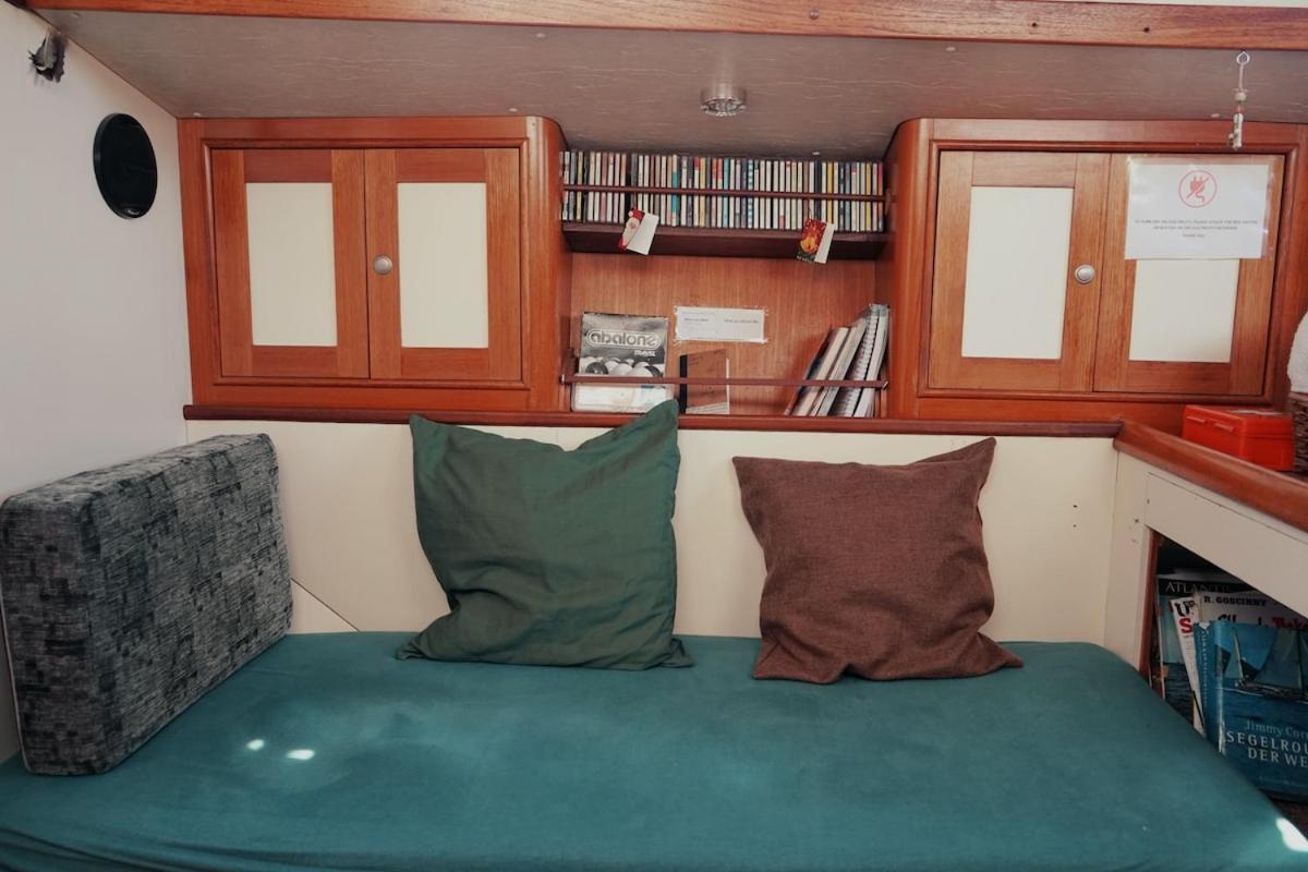 Cozy Lisbon Marina Sleepaboard - Sail Away Hotell Eksteriør bilde