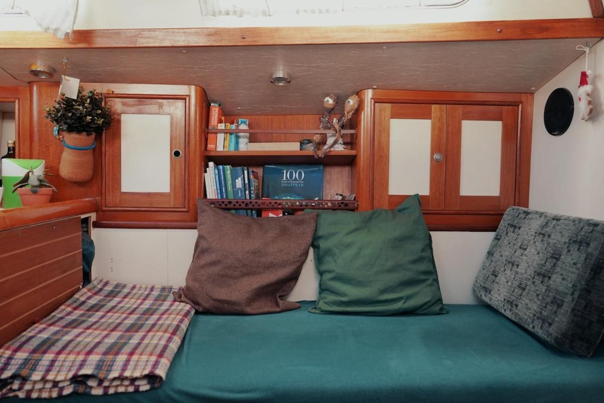 Cozy Lisbon Marina Sleepaboard - Sail Away Hotell Eksteriør bilde